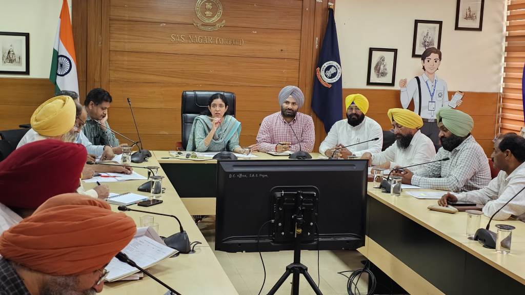 ਜ਼ਿਲ੍ਹਾ ਟਰੇਡਰਜ਼ ਕਮਿਸ਼ਨ ਵੱਲੋਂ ਵਪਾਰੀਆਂ ਅਤੇ ਦੁਕਾਨਦਾਰਾਂ ਨਾਲ ਸਬੰਧਤ ਮਾਮਲਿਆਂ ਦੀ ਸਮੀਖਿਆ